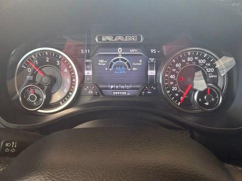 Used 2019 RAM 1500 Big Horn AWD/4WD image 11