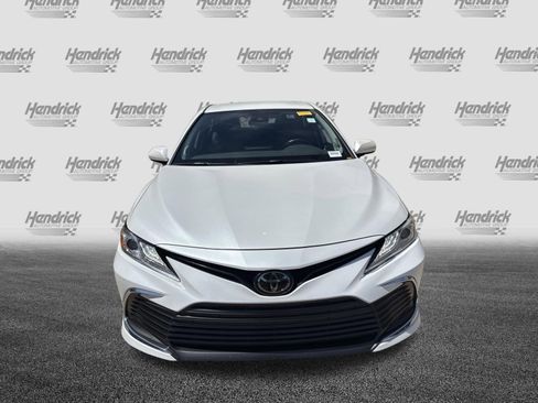 Used 2022 Toyota Camry XLE w/ Navigation Package FWD image 3