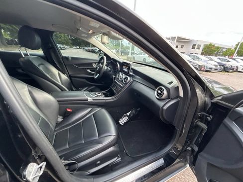 Used 2017 Mercedes-Benz C 300 Sedan image 13