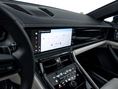 Certified 2026 Porsche Panamera 4 AWD/4WD image 14