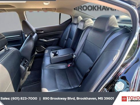 Used 2024 Nissan Altima 2.5 SL AWD/4WD image 19