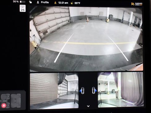 Used 2022 Tesla Model Y Long Range image 21