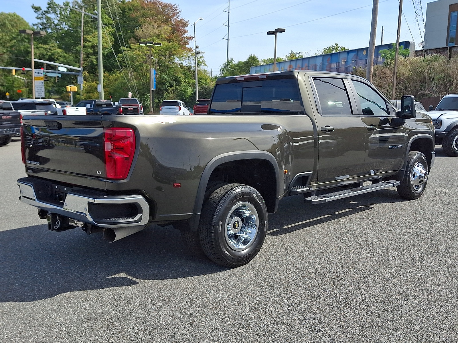 Used 2022 Chevrolet Silverado 3500 LT w/ All Star Edition AWD/4WD image 6