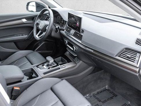 Used 2025 Audi Q5 2.0T Premium Plus w/ Premium Plus Package AWD/4WD image 25