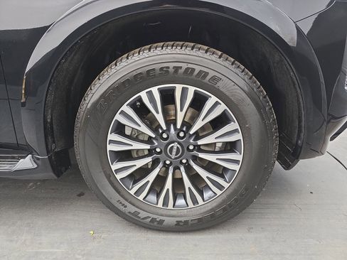 Used 2024 Nissan Armada SL w/ Midnight Edition Package image 9