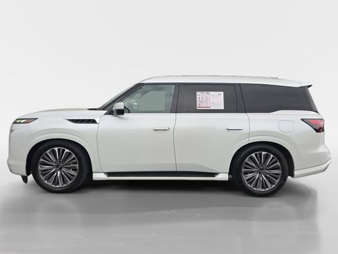Used 2025 INFINITI QX80 Sensory AWD/4WD image 2