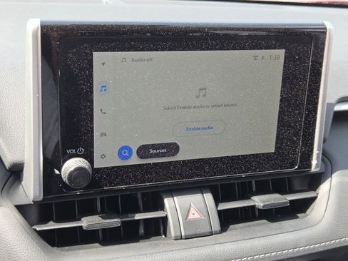 Used 2025 Toyota RAV4 LE image 21