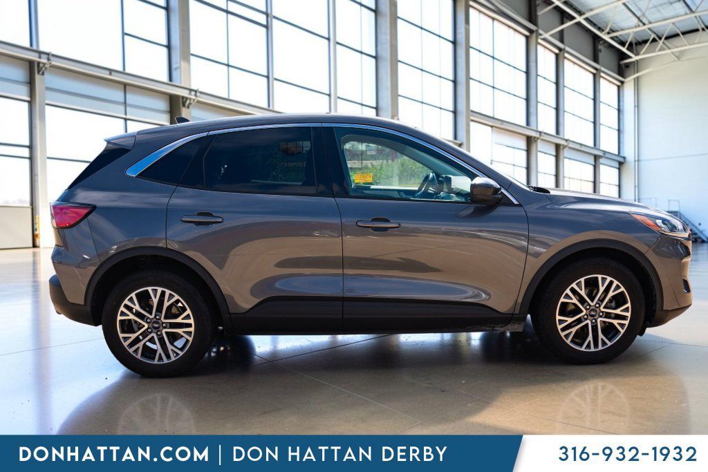 Used 2022 Ford Escape SEL FWD image 14