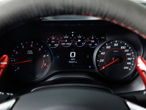 Used 2018 Chevrolet Camaro ZL1 image 19