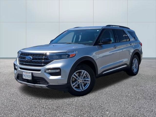Used 2023 Ford Explorer XLT w/ Equipment Group 202A RWD image 1