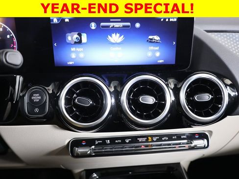 Certified 2025 Mercedes-Benz GLA 250 4MATIC image 16