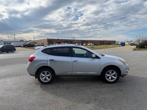 Used 2011 Nissan Rogue SV image 5