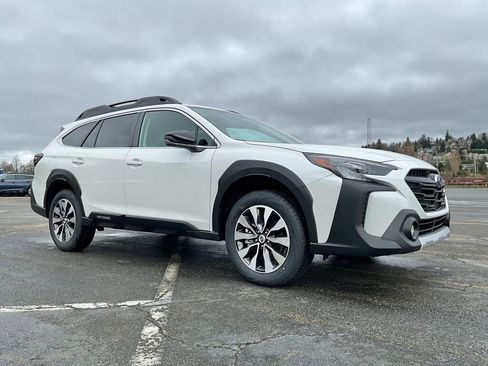 New 2025 Subaru Outback Limited image 2