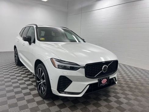 Used 2023 Volvo XC60 B5 Plus w/ Climate Package image 1