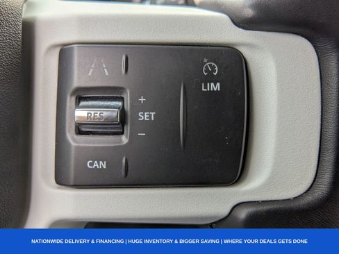 Used 2022 Land Rover Defender 90 image 32