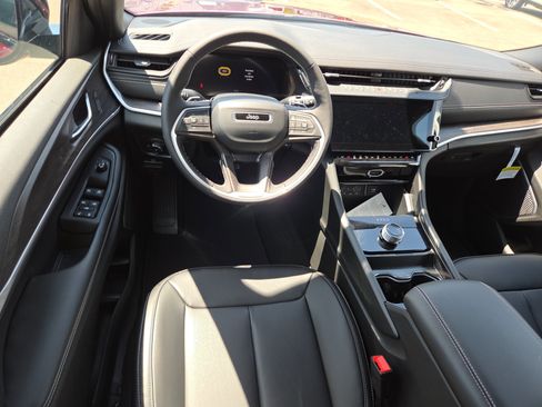 New 2026 Jeep Grand Cherokee L Limited w/ Limited Altitude Package RWD image 8