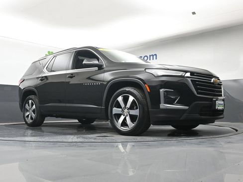 Used 2023 Chevrolet Traverse LT w/ LT Premium Package AWD/4WD image 28
