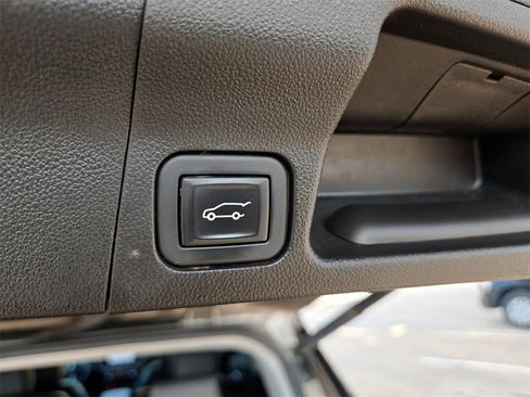 Used 2023 GMC Acadia AT4 w/ Technology Package image 33