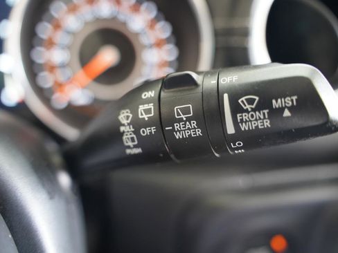 Used 2018 Jeep Wrangler Unlimited Sahara AWD/4WD image 15