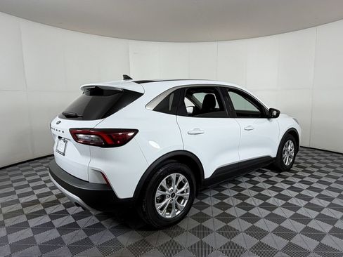 Used 2023 Ford Escape Active FWD image 4