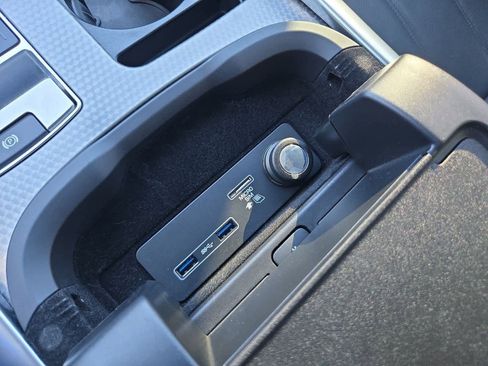 Used 2021 Land Rover Range Rover Sport HST image 32