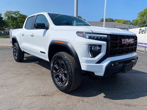 Used 2024 GMC Canyon Elevation w/ Convenience Package AWD/4WD image 30