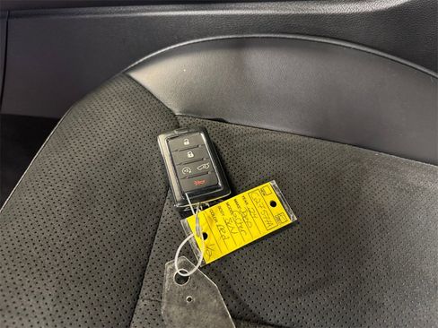 Used 2024 Jeep Grand Cherokee L Altitude image 32