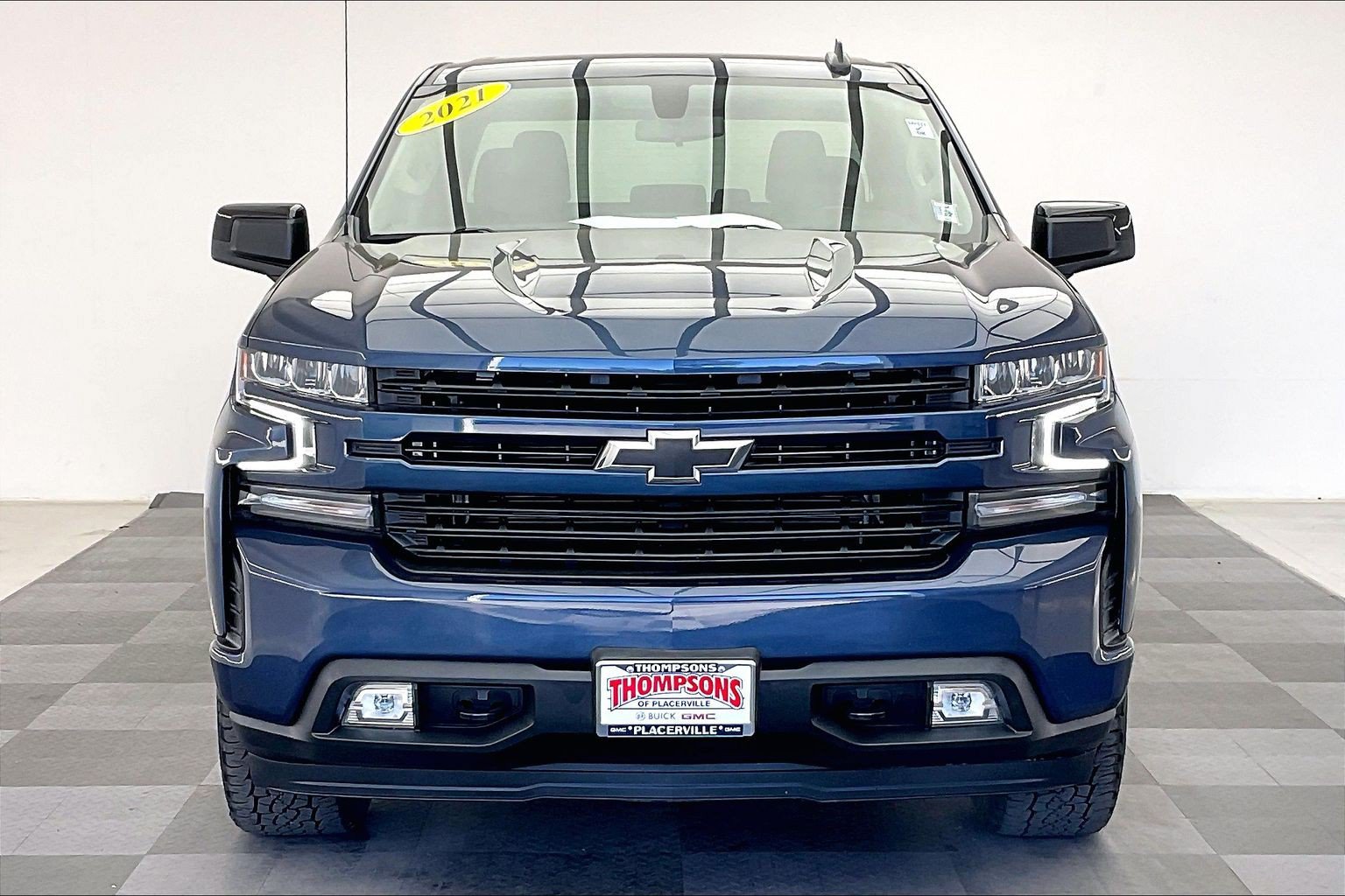 Used 2021 Chevrolet Silverado 1500 RST w/ Z71 Off-Road Package AWD/4WD image 2