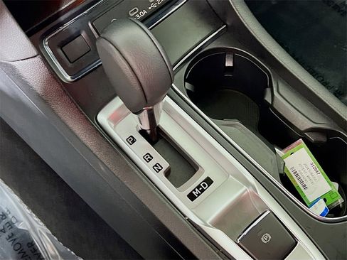 Used 2024 Subaru Ascent Premium w/ Convenience Package image 15