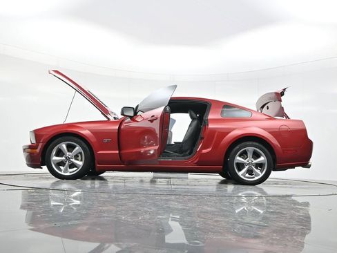 Used 2008 Ford Mustang GT image 46