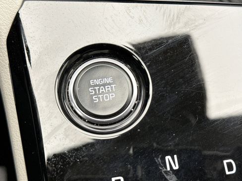 Used 2024 Kia Sportage EX image 20