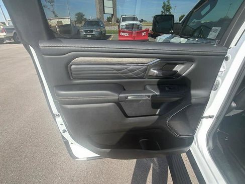 Used 2025 RAM 1500 Limited AWD/4WD image 18