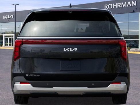 New 2026 Kia Carnival LX FWD image 13