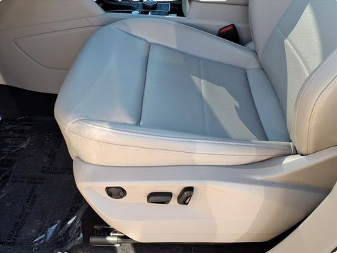 Used 2022 Volkswagen Atlas SE w/ Panoramic Sunroof Package image 17