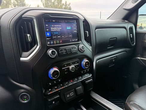 Used 2020 GMC Sierra 1500 AT4 image 24