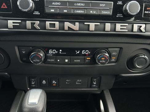 Used 2025 Nissan Frontier SV w/ SV Convenience Package RWD image 22