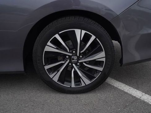 Used 2016 Honda Accord EX-L image 32