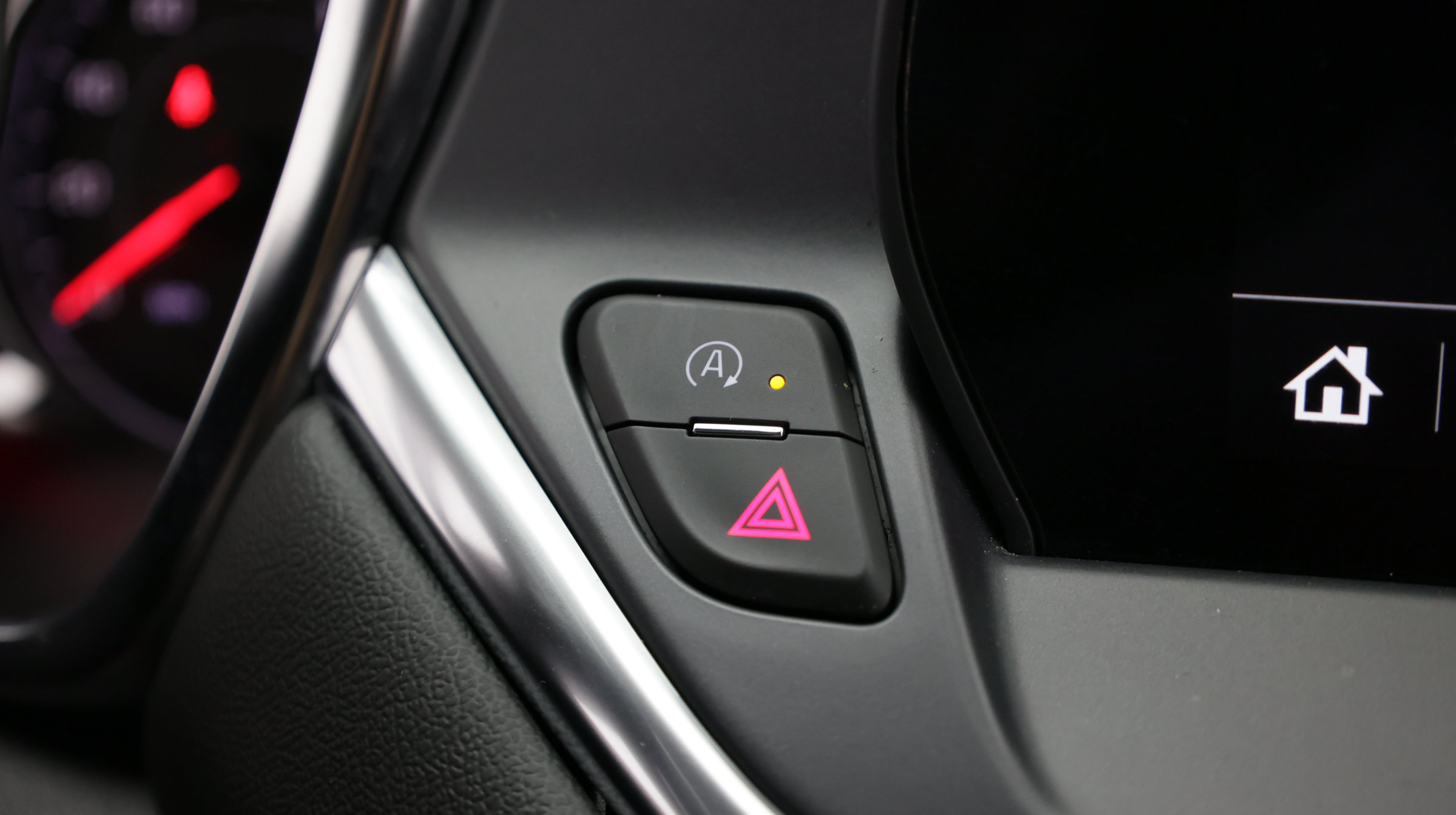 Used 2025 Chevrolet Blazer LT FWD image 27