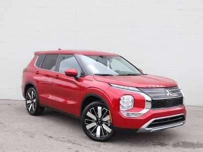 New 2025 Mitsubishi Outlander SE