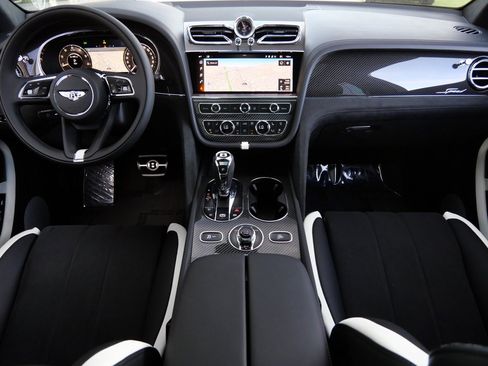 New 2026 Bentley Bentayga Speed image 4