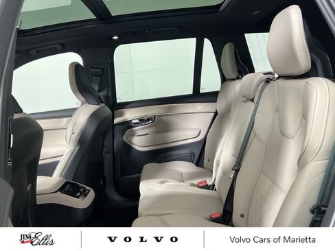 New 2025 Volvo XC90 B6 Core w/ Climate Package image 25