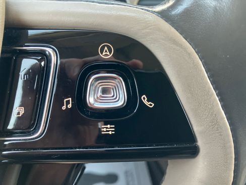 Used 2021 Lincoln Corsair Standard AWD w/ Premium Package image 18