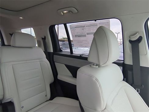 New 2025 Hyundai Santa Fe Calligraphy image 15