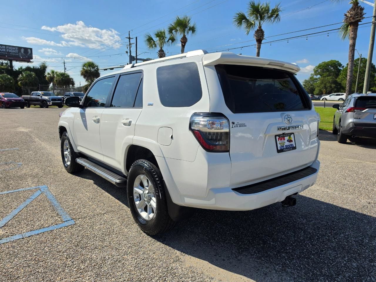 Used 2017 Toyota 4Runner SR5 Premium AWD/4WD image 3