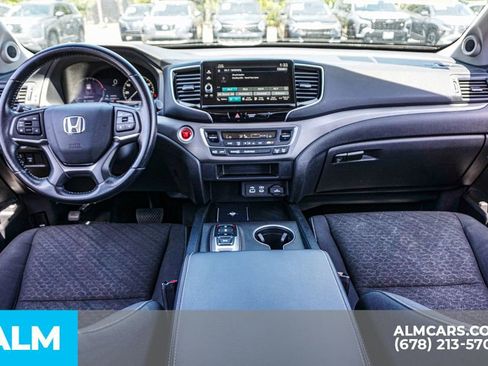 Used 2025 Honda Ridgeline Sport image 25