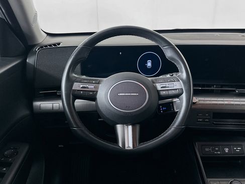 Used 2024 Hyundai Kona SEL FWD image 18