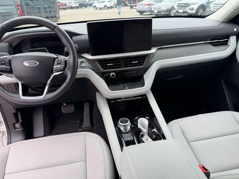 Used 2025 Ford Explorer Platinum w/ LUX Leather Package AWD/4WD image 14