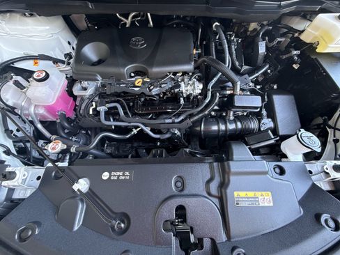 Certified 2025 Toyota Sienna XLE w/ XLE Plus Package FWD image 18