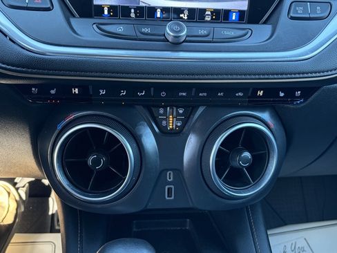 Used 2021 Chevrolet Blazer Premier w/ Driver Confidence II Package image 8