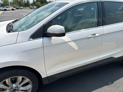 Used 2019 Ford Edge Titanium AWD/4WD image 12